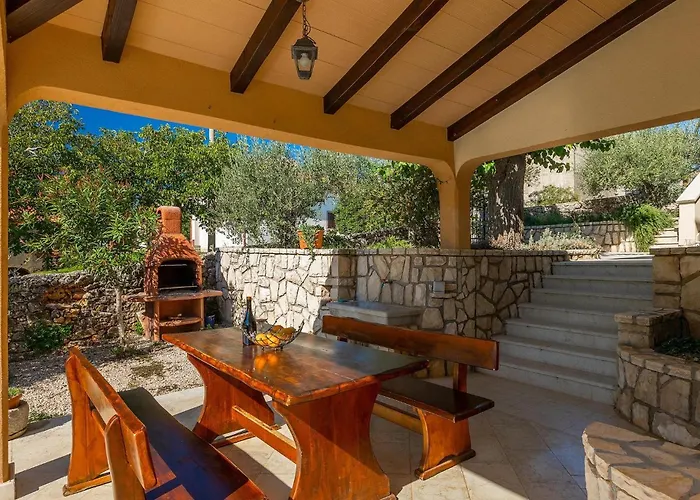 Dinka Tatil Evi