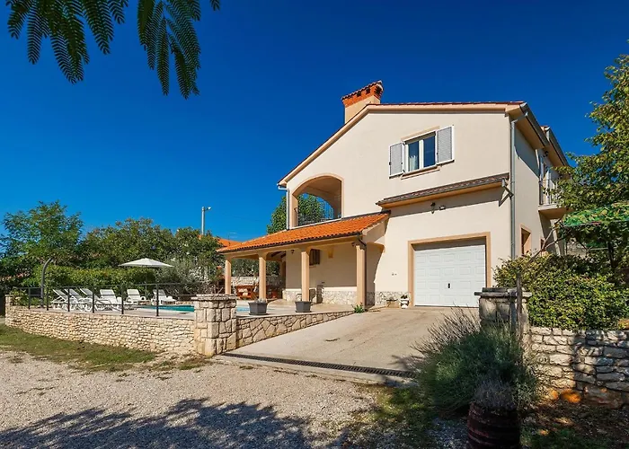 Dinka Tatil Evi Barbici