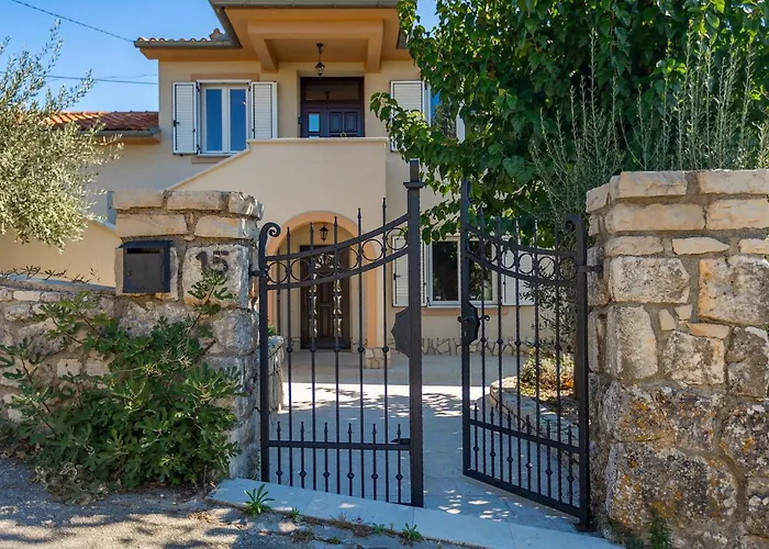 Dinka Tatil Evi