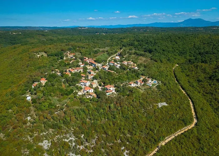 Dinka Tatil Evi Barbici
